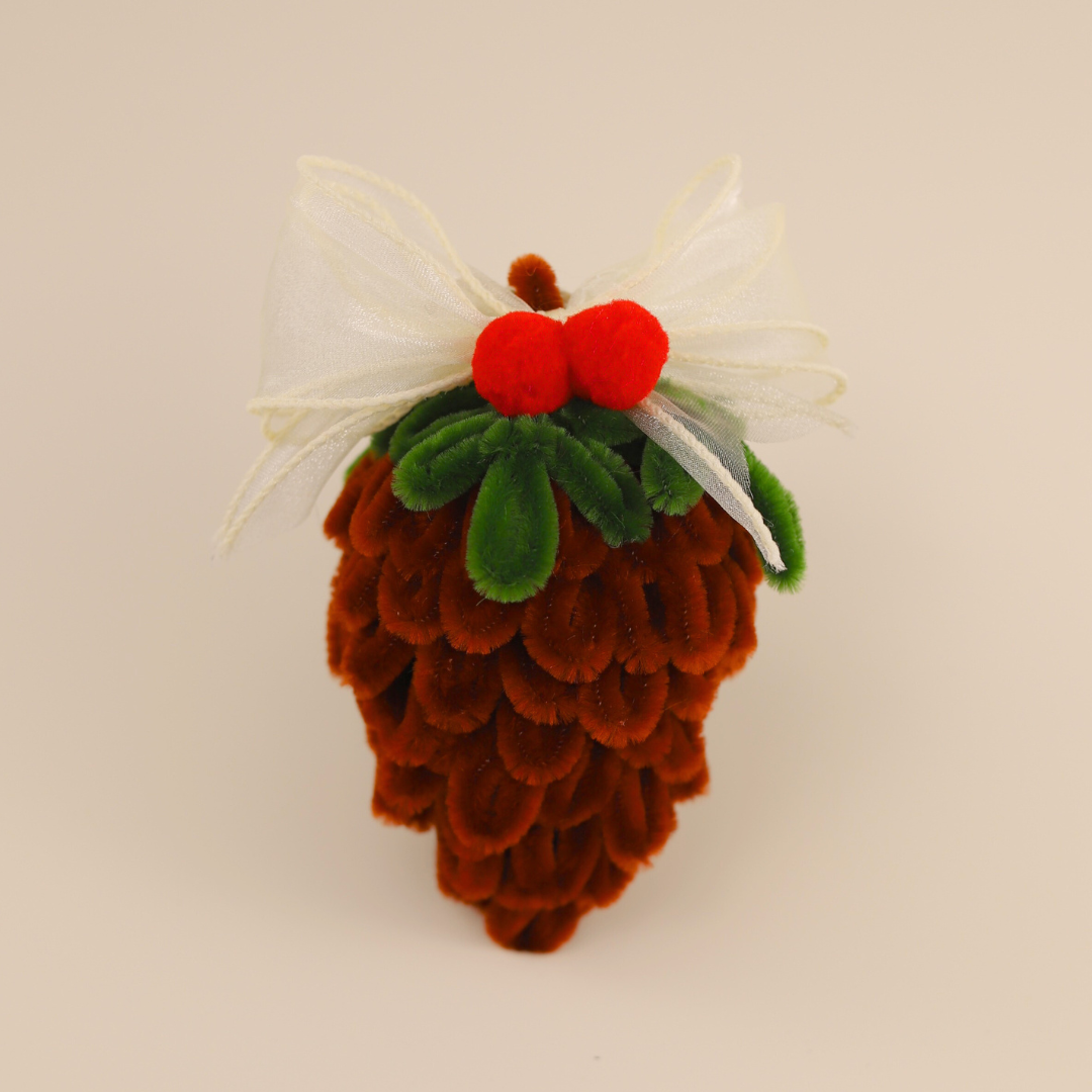 Pine Cone Pair Mistletoe DIY Kit